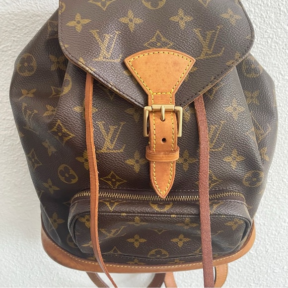 Louis Vuitton Montsouris MM Monogram Backpack - Picture 2 of 12